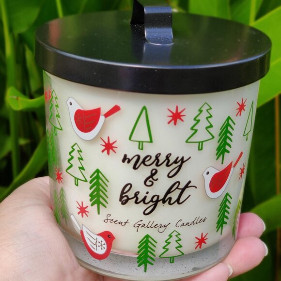 New!!! Merry & Bright Candle - Picture 1 of 5
